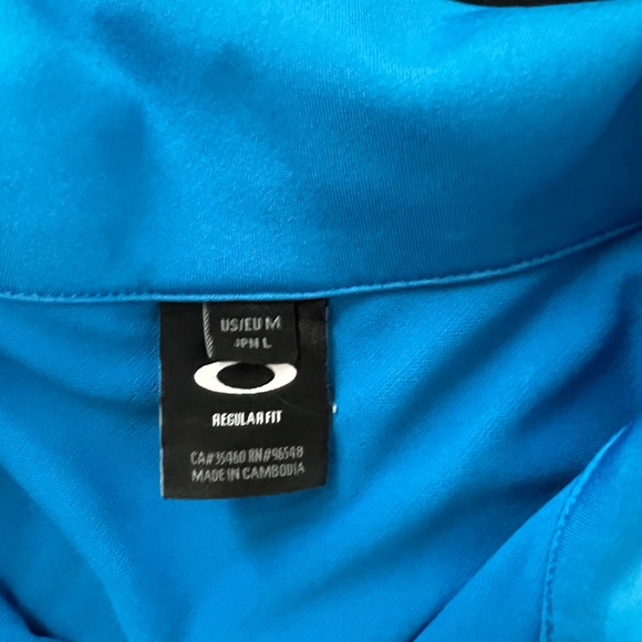 Oakley sleeveless golf shirt - Picture 3 of 3